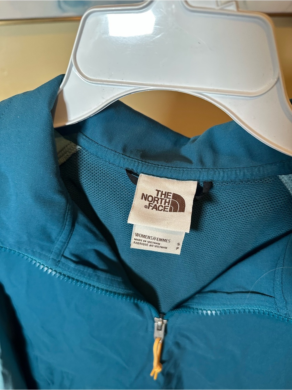 North face jacket - Picture 3 of 5